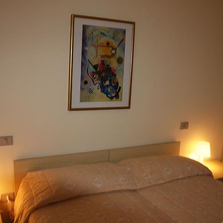Hotel La Pineta 阿尔博里亚 外观 照片
