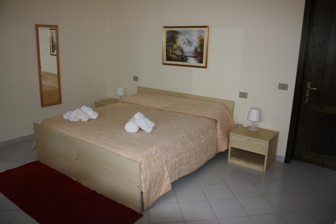Hotel La Pineta 阿尔博里亚 外观 照片