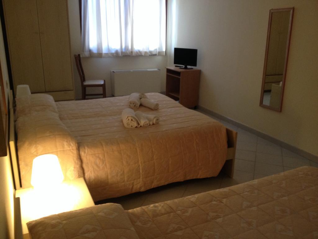 Hotel La Pineta 阿尔博里亚 外观 照片