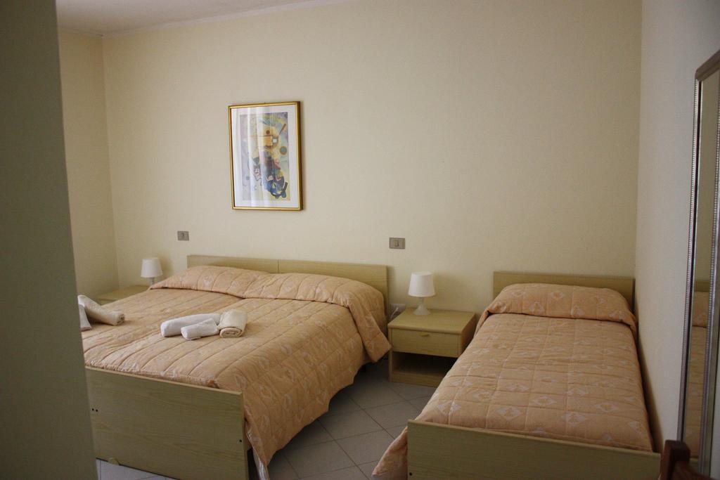 Hotel La Pineta 阿尔博里亚 外观 照片