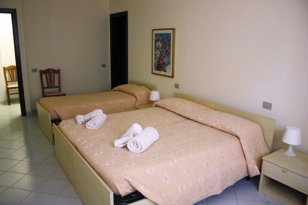 Hotel La Pineta 阿尔博里亚 外观 照片