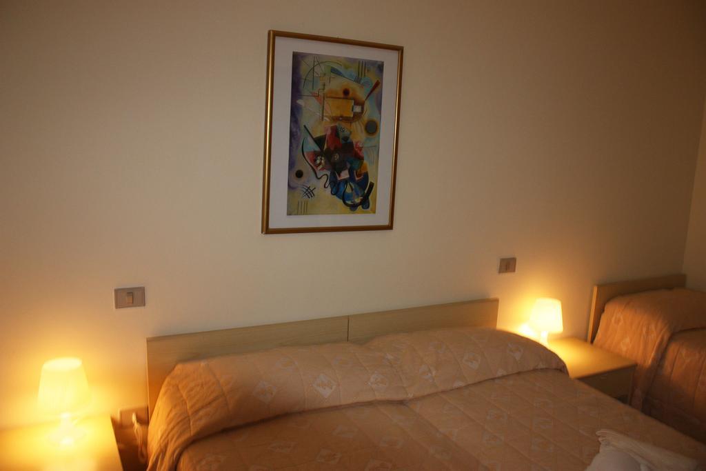 Hotel La Pineta 阿尔博里亚 外观 照片